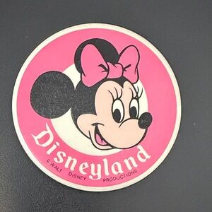 Disneyland pink Minnie Mouse Pin
